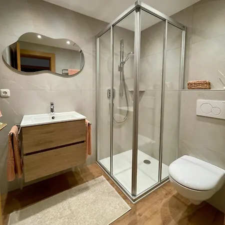 Astrid Schneeberger Daire Fügen